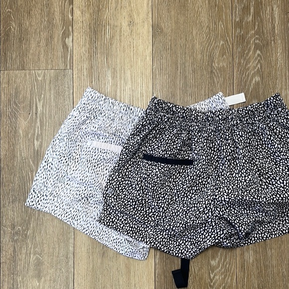 lululemon athletica Black and White Athletic Shorts - Picture 4 of 4